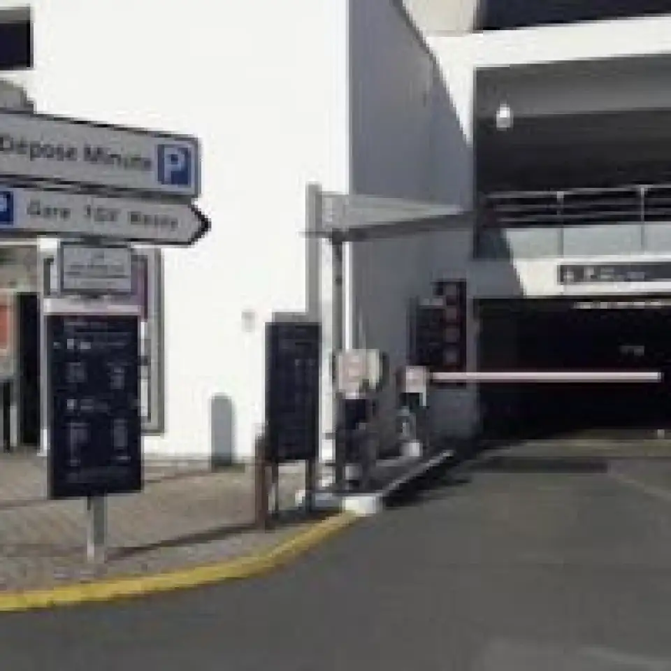 Top 10 des parkings à Poitiers (86000)