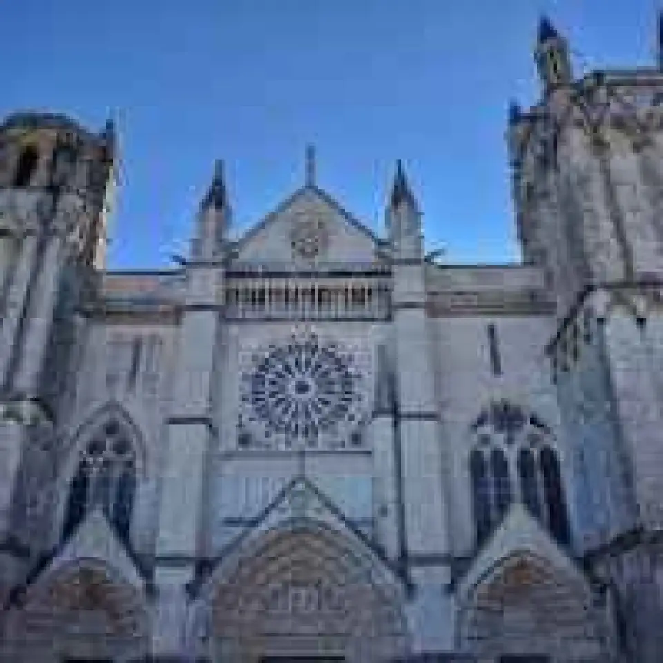 Top 10 des parkings à Poitiers (86000)