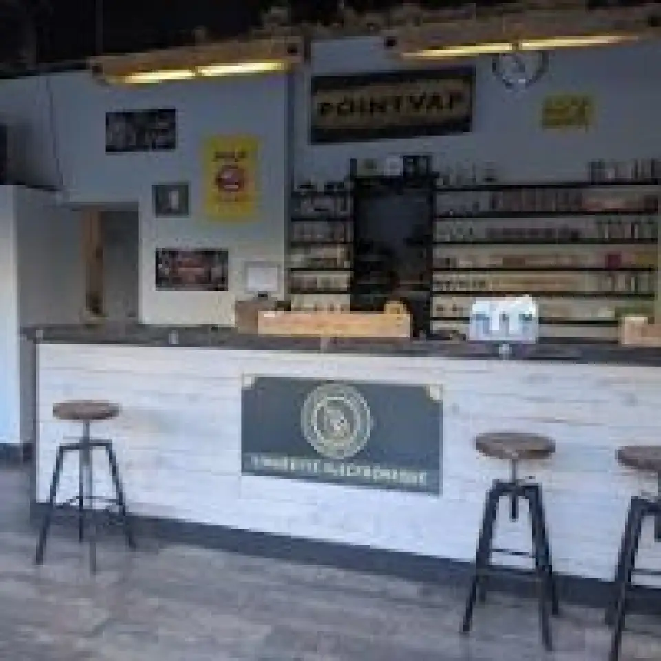 5+ Boutiques De Cigarette lectronique  Cannes (06400)  Plan & Horaires