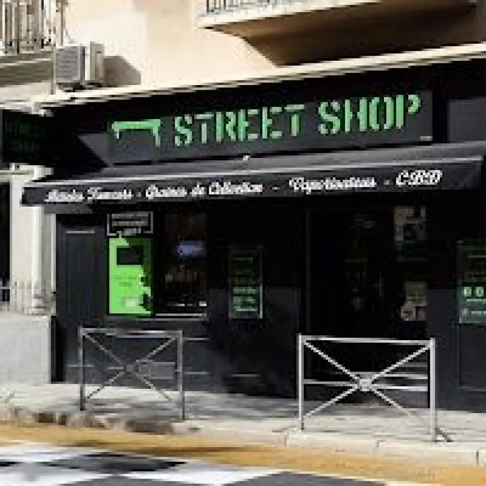 Liste de 3+ boutiques de cigarette lectronique Saint-Laurent-du-Var (06700) contact & avis Liste de 3+ boutiques de cigarette lectronique Saint-Laurent-du-Var (06700) contact & avis