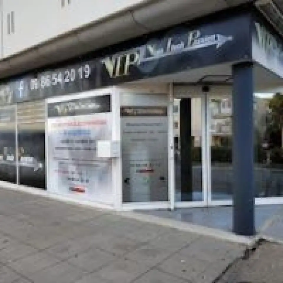 5+ boutiques de cigarette électronique près de Berre-l'Étang (13130) – avis  & téléphone