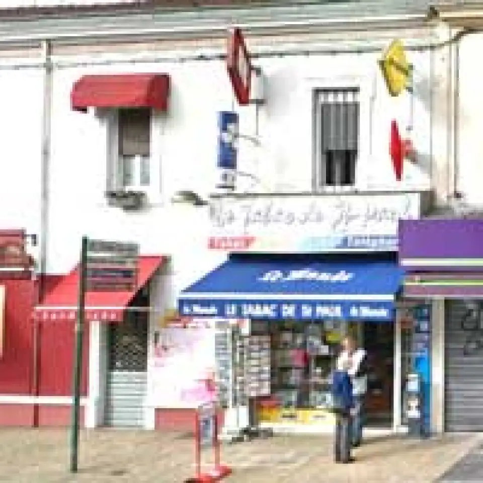 elfbar nachfüll pod läuft aus Tabac Vape Shop à Sauzé-entre-Bois main image 1