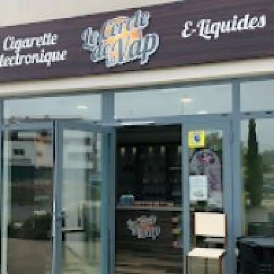 autour de la vape Cigarette électronique, E-liquide et CBD main image 0